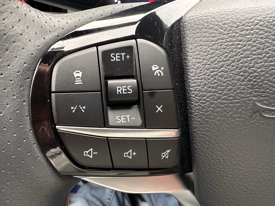 2025 Ford Explorer 6th Gen - Image 21 of 21