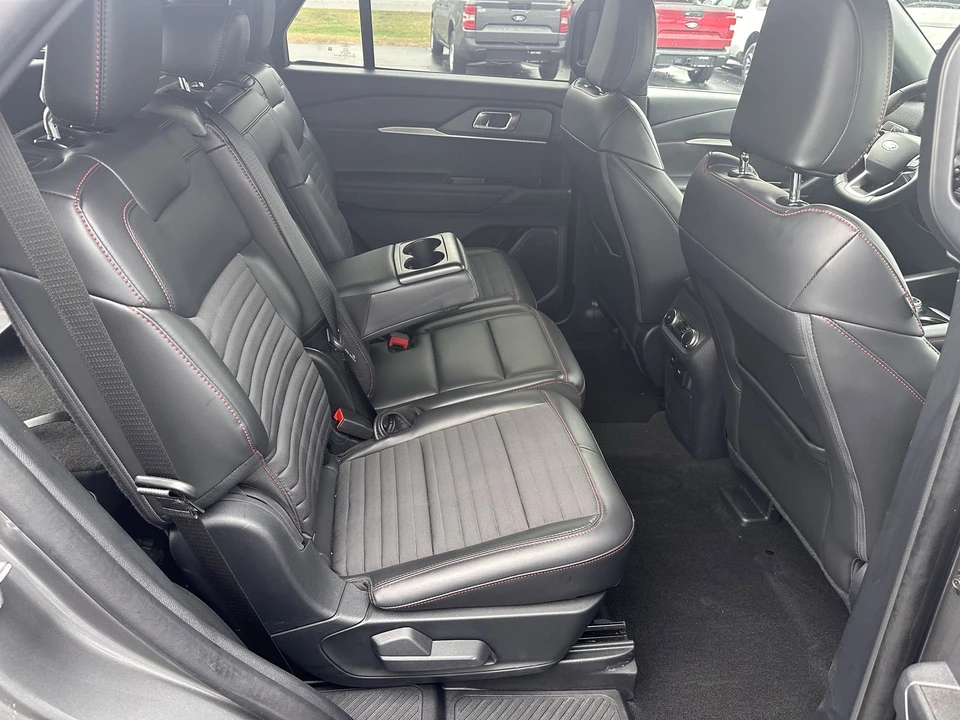 2025 Ford Explorer 6th Gen - Image 16 of 21