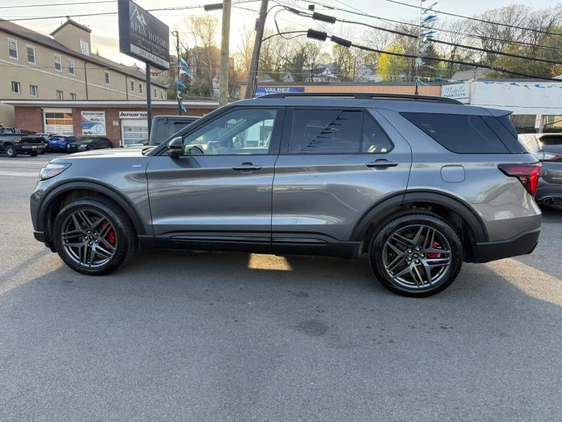 2025 Ford Explorer 6th Gen - Image 7 of 12
