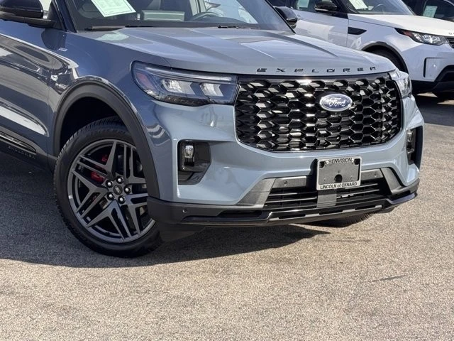 2025 Ford Explorer 6th Gen - Image 3 of 12