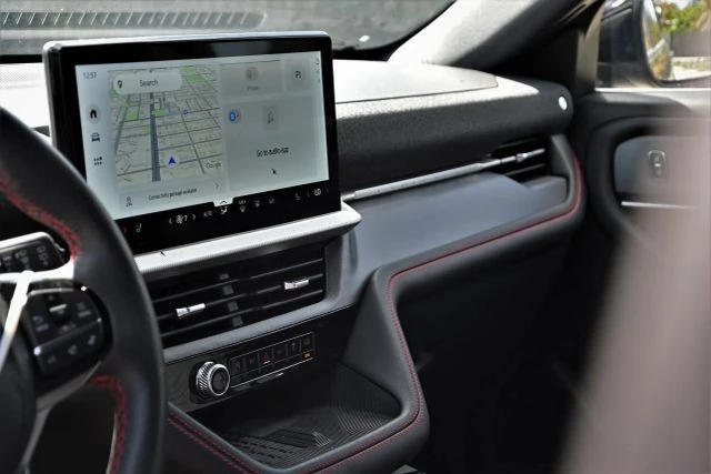 2025 Ford Explorer 6th Gen - Image 12 of 21