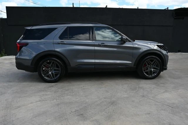 2025 Ford Explorer 6th Gen - Image 6 of 21