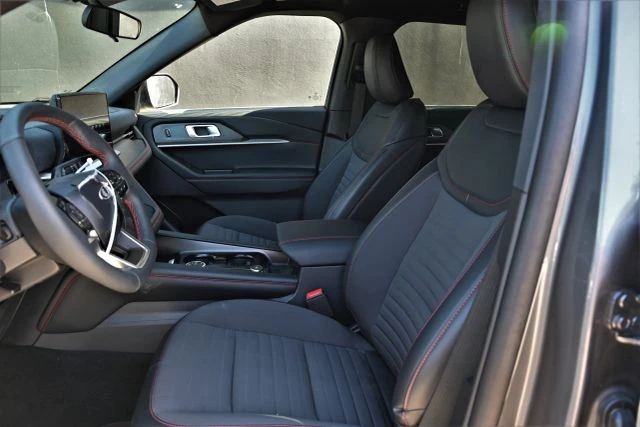 2025 Ford Explorer 6th Gen - Image 15 of 21