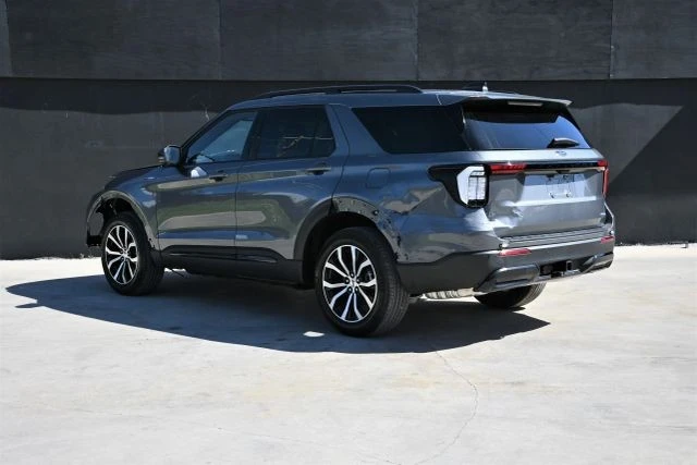 2025 Ford Explorer 6th Gen - Image 4 of 21