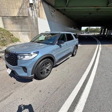 2025 Ford Explorer ST-Line Sport Utility 4D