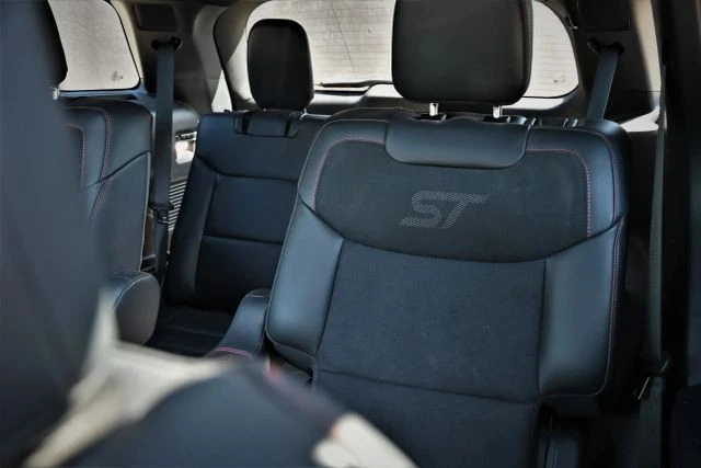 2025 Ford Explorer 6th Gen - Image 18 of 21