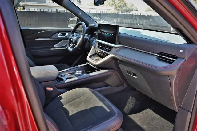 2025 Ford Explorer 6th Gen - Image 15 of 21
