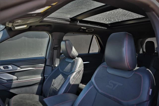 2025 Ford Explorer 6th Gen - Image 12 of 21