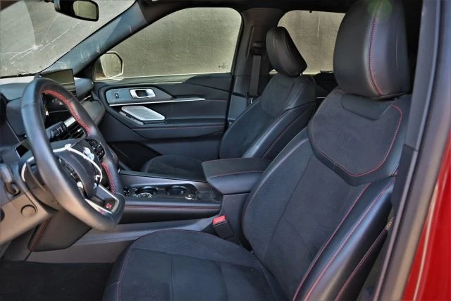 2025 Ford Explorer 6th Gen - Image 13 of 21