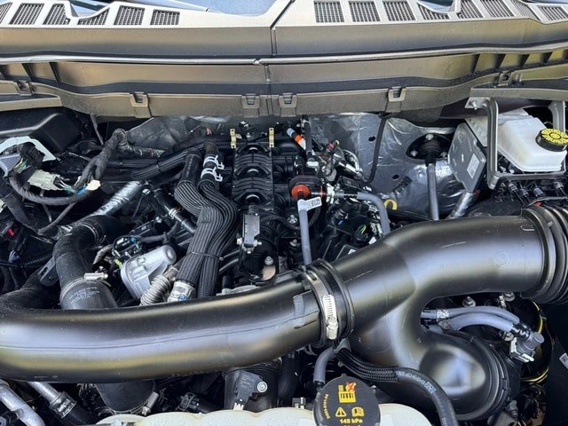 2025 Ford F-150 14th Gen - Image 13 of 31