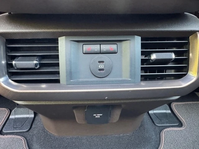 2025 Ford F-150 14th Gen - Image 19 of 31