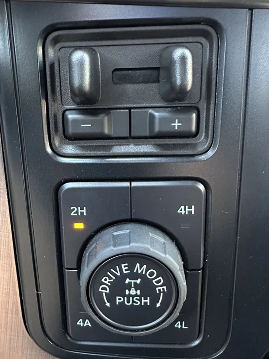 2025 Ford F-150 14th Gen - Image 22 of 31