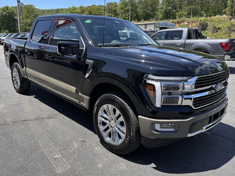 2025 Ford F-150 14th Gen - Image 4 of 31