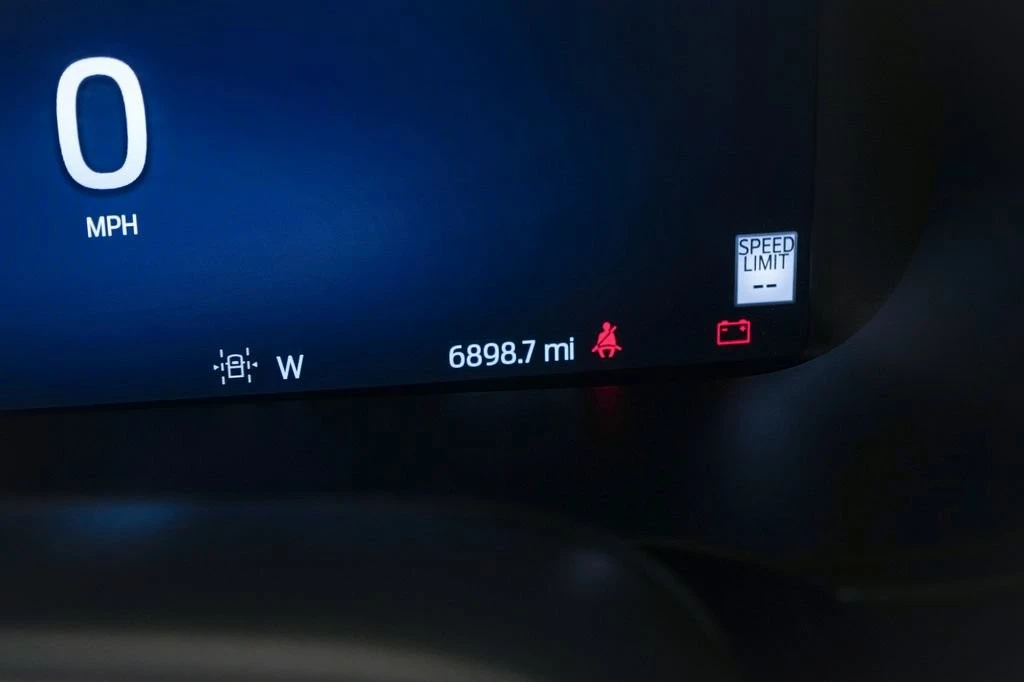 2025 Ford F-150 14th Gen - Image 27 of 31