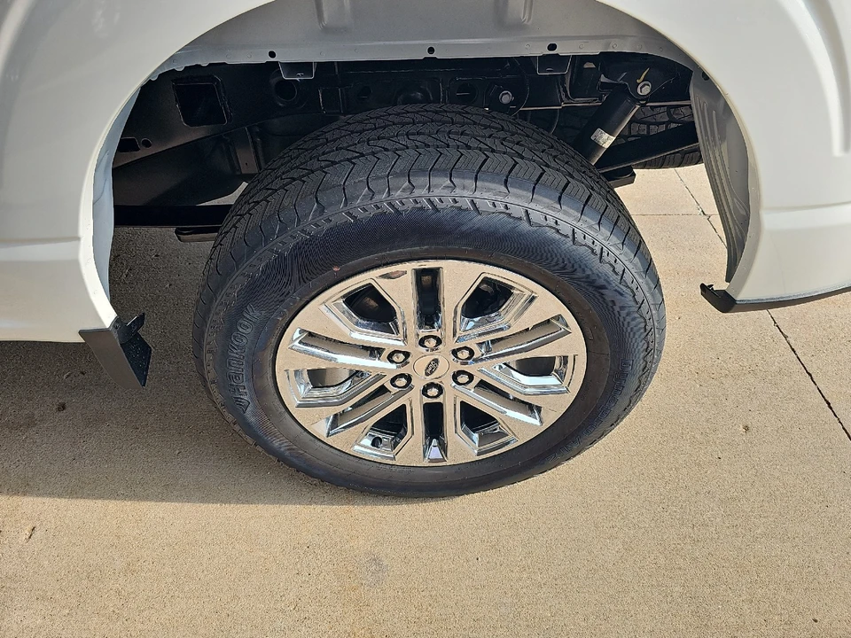 2025 Ford F-150 14th Gen - Image 17 of 21
