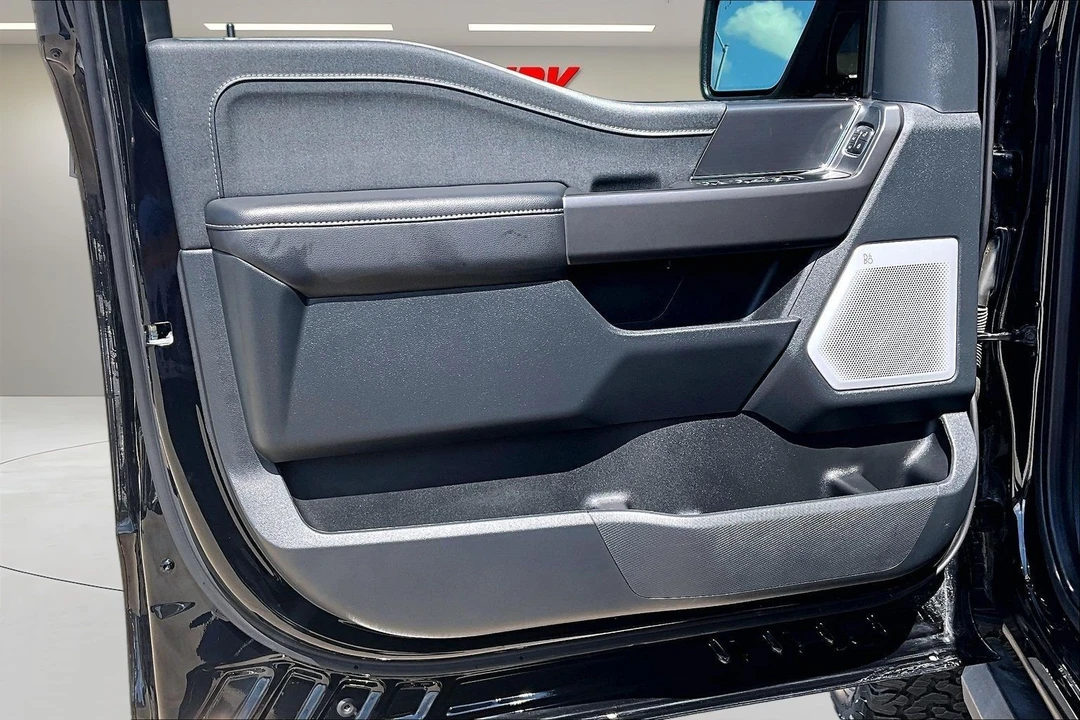 2025 Ford F-150 14th Gen - Image 20 of 31