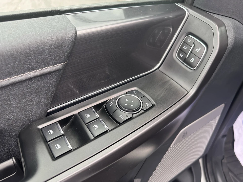 2025 Ford F-150 14th Gen - Image 18 of 31