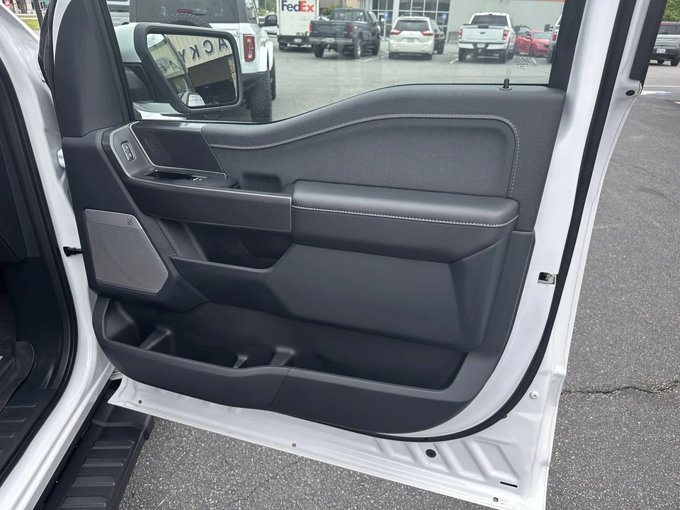 2025 Ford F-150 14th Gen - Image 14 of 31