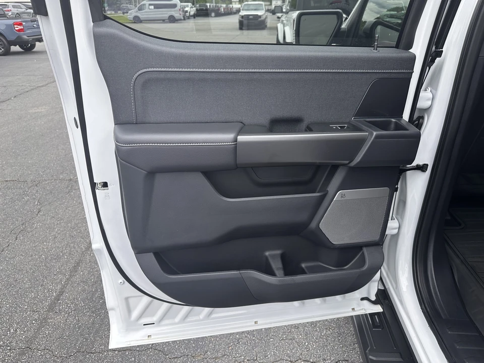 2025 Ford F-150 14th Gen - Image 12 of 31