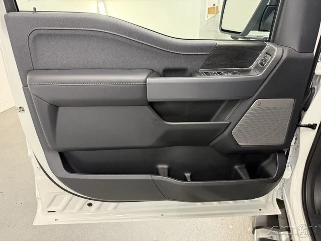 2025 Ford F-150 14th Gen - Image 10 of 12