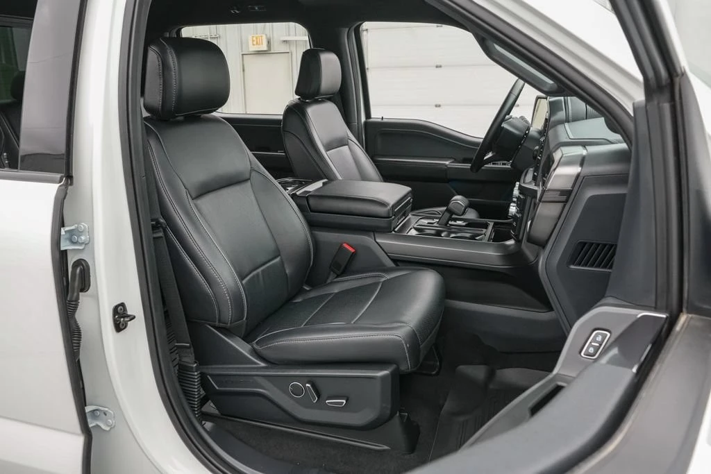 2025 Ford F-150 14th Gen - Image 25 of 28