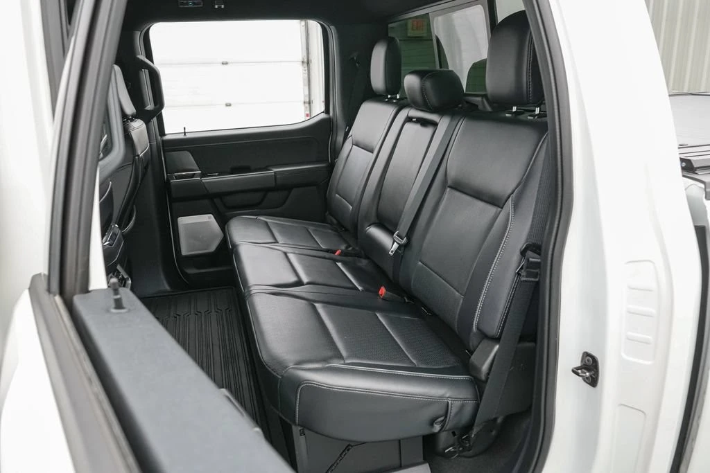 2025 Ford F-150 14th Gen - Image 24 of 28