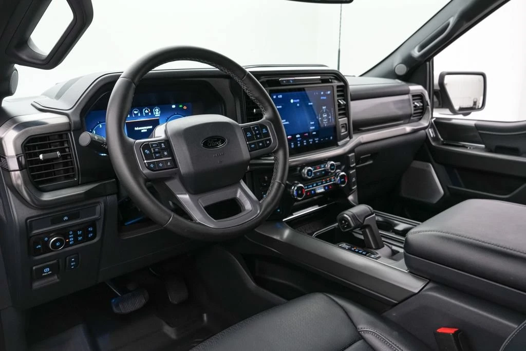2025 Ford F-150 14th Gen - Image 17 of 28