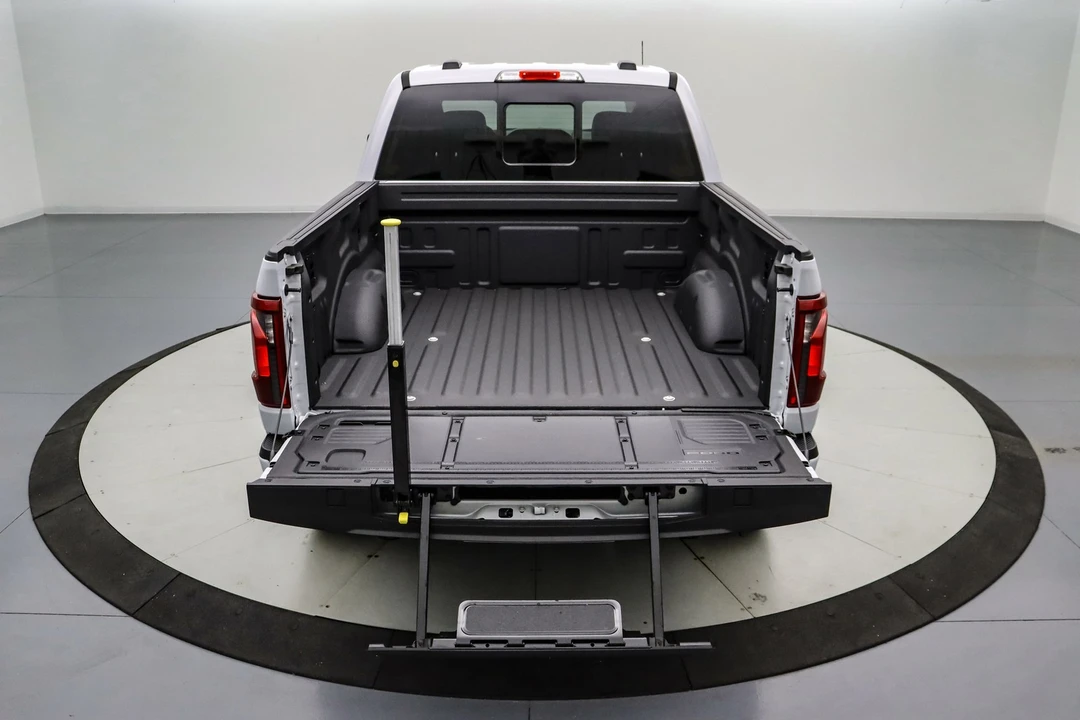 2025 Ford F-150 14th Gen - Image 8 of 21