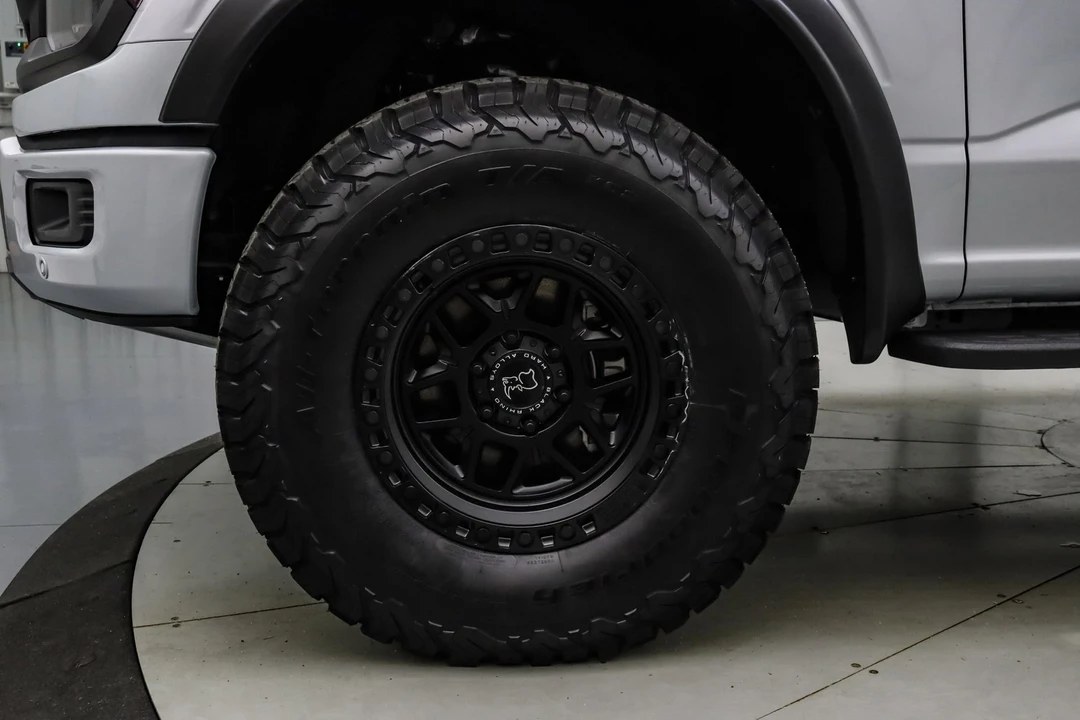 2025 Ford F-150 14th Gen - Image 13 of 21