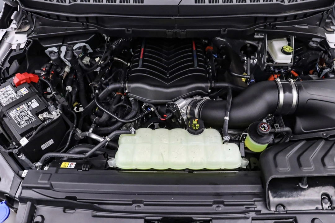 2025 Ford F-150 14th Gen - Image 15 of 21
