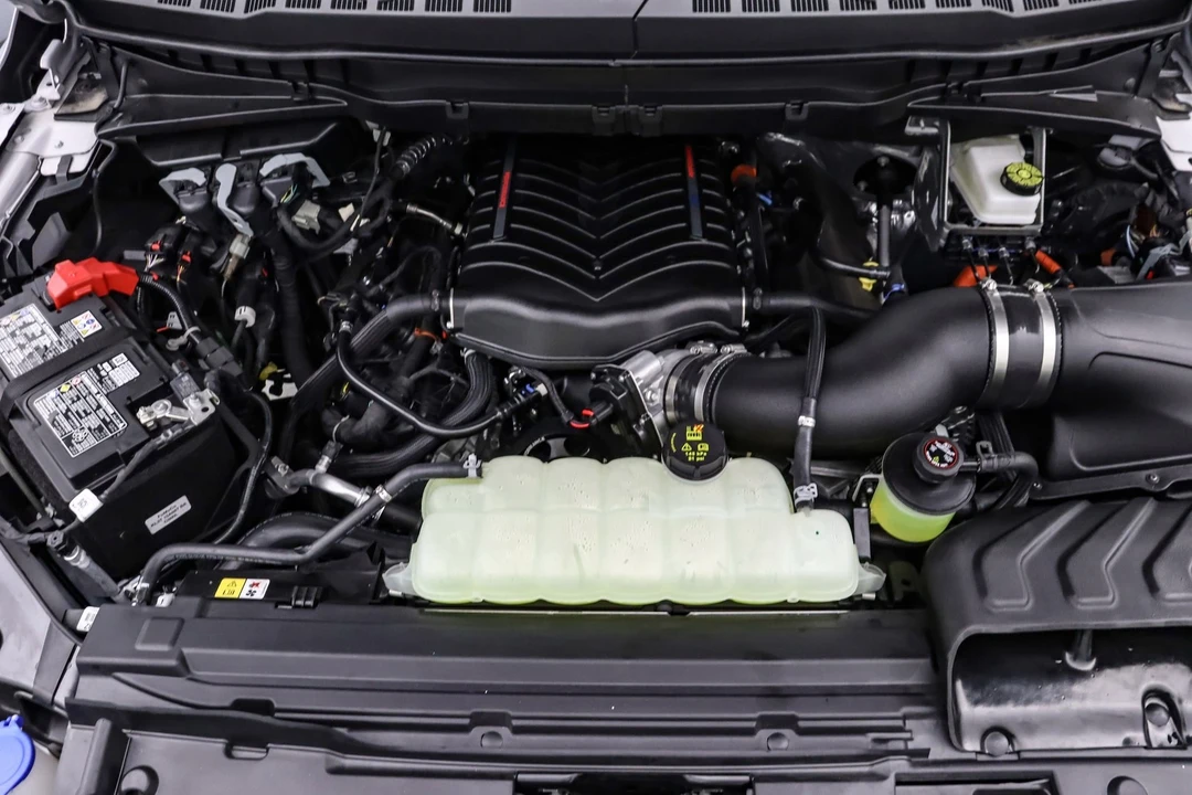 2025 Ford F-150 14th Gen - Image 15 of 21