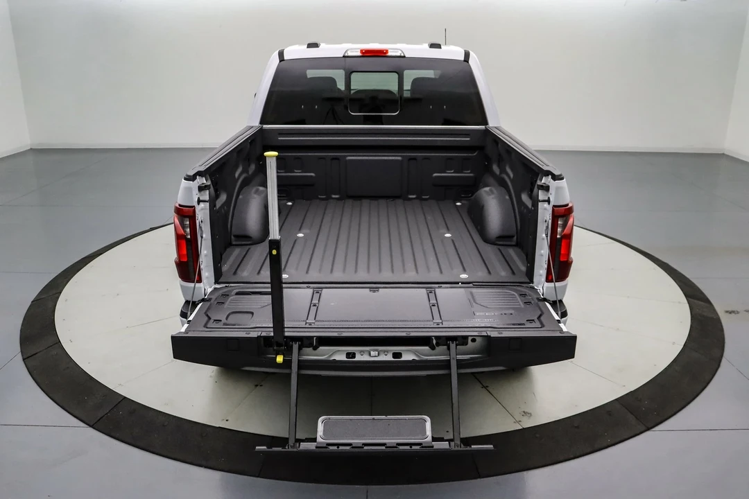 2025 Ford F-150 14th Gen - Image 8 of 21