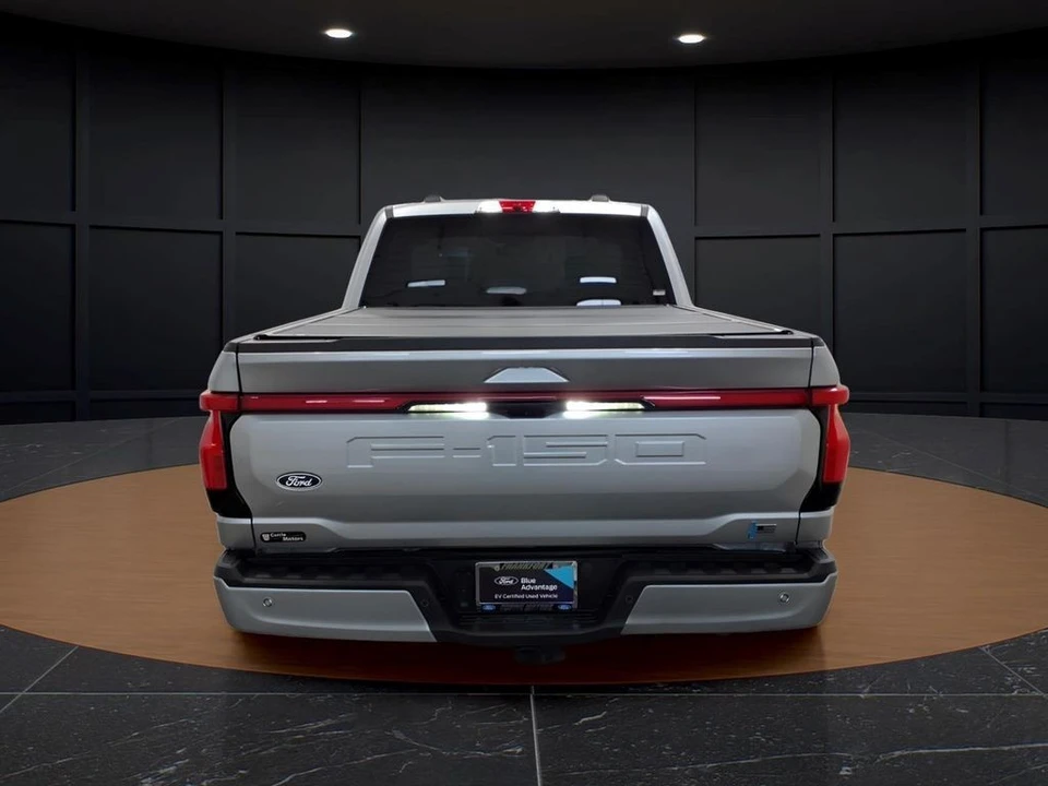 2025 Ford F-150 Lightning 14th Gen - Image 5 of 25