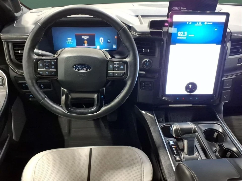 2025 Ford F-150 Lightning 14th Gen - Image 7 of 25