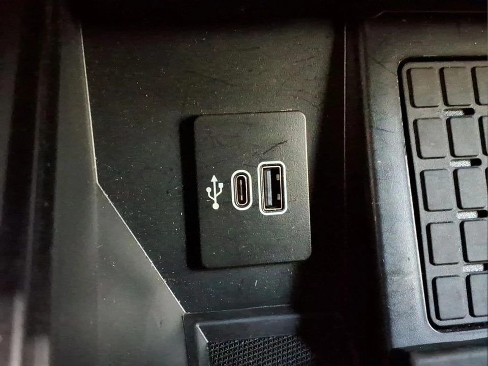 2025 Ford F-150 14th Gen - Image 12 of 25