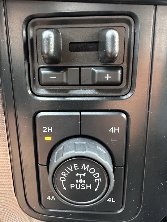 2025 Ford F-150 14th Gen - Image 23 of 31
