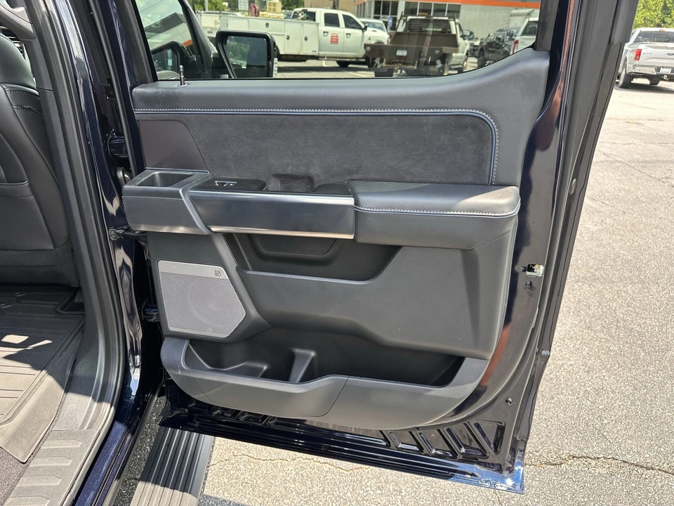 2025 Ford F-150 14th Gen - Image 19 of 31