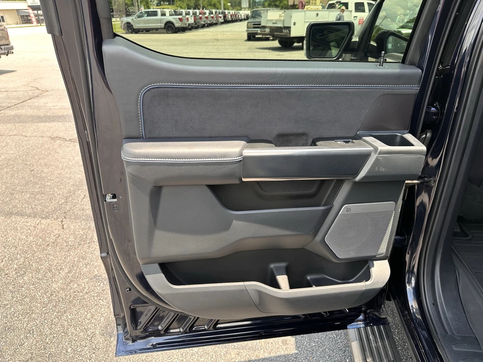 2025 Ford F-150 14th Gen - Image 14 of 31