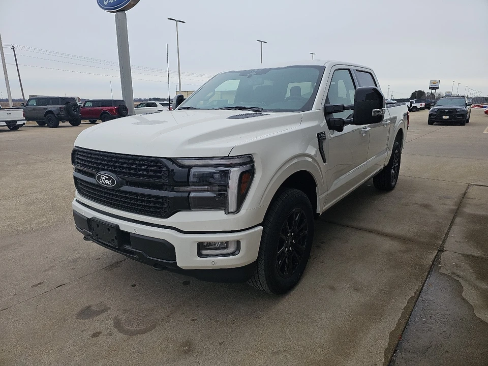 2025 Ford - Image 22 of 30
