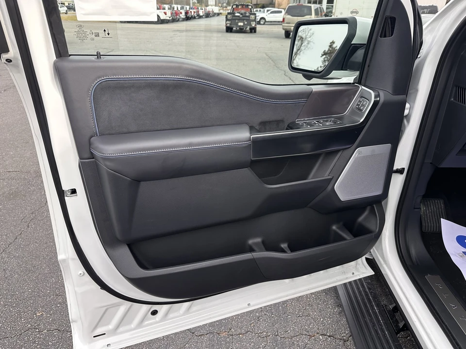 2025 Ford F-150 14th Gen - Image 9 of 21
