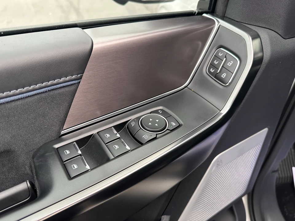 2025 Ford F-150 14th Gen - Image 18 of 21