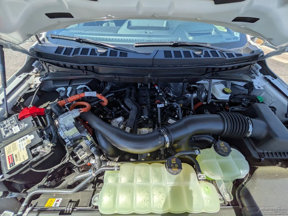 2025 Ford F-150 14th Gen - Image 5 of 18
