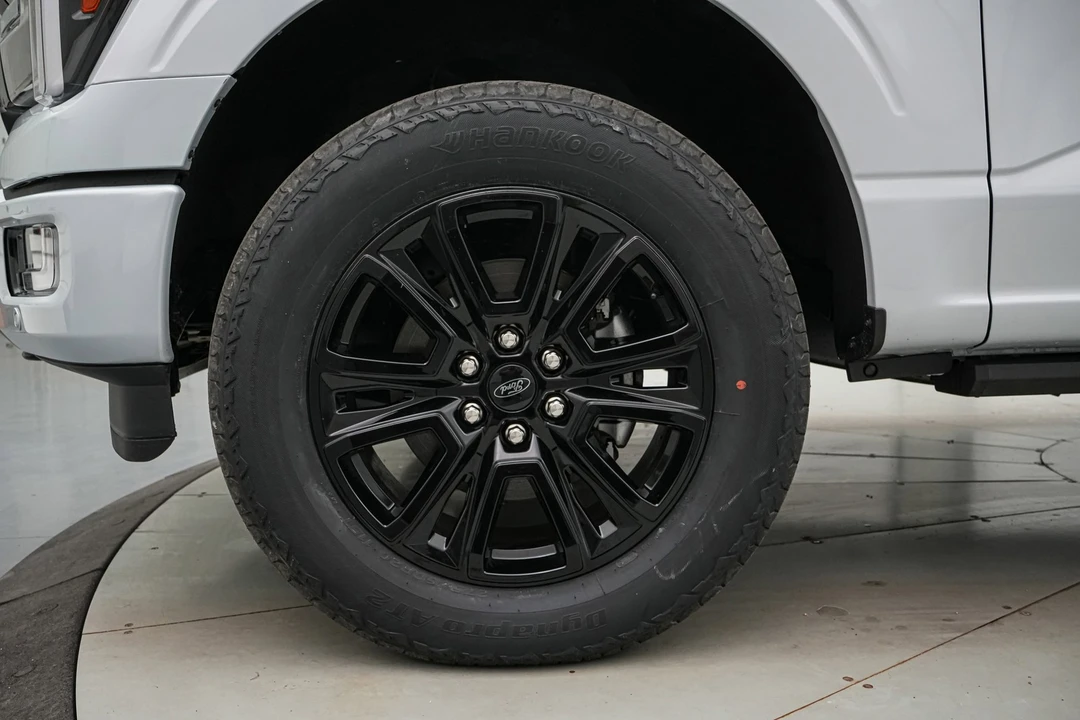 2025 Ford F-150 14th Gen - Image 13 of 21