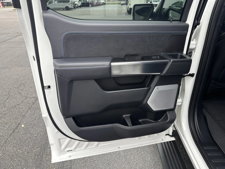 2025 Ford F-150 14th Gen - Image 14 of 31