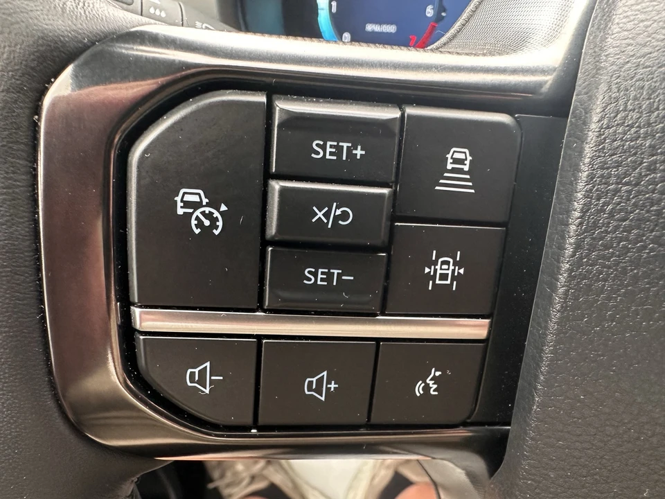 2025 Ford F-150 14th Gen - Image 25 of 31