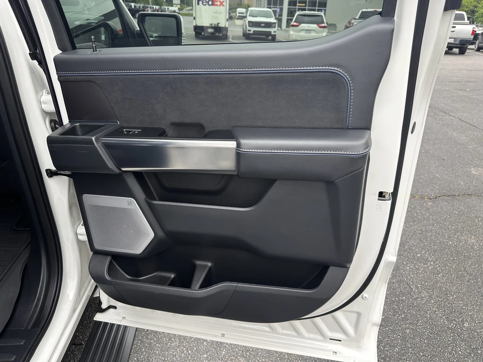 2025 Ford F-150 14th Gen - Image 19 of 31