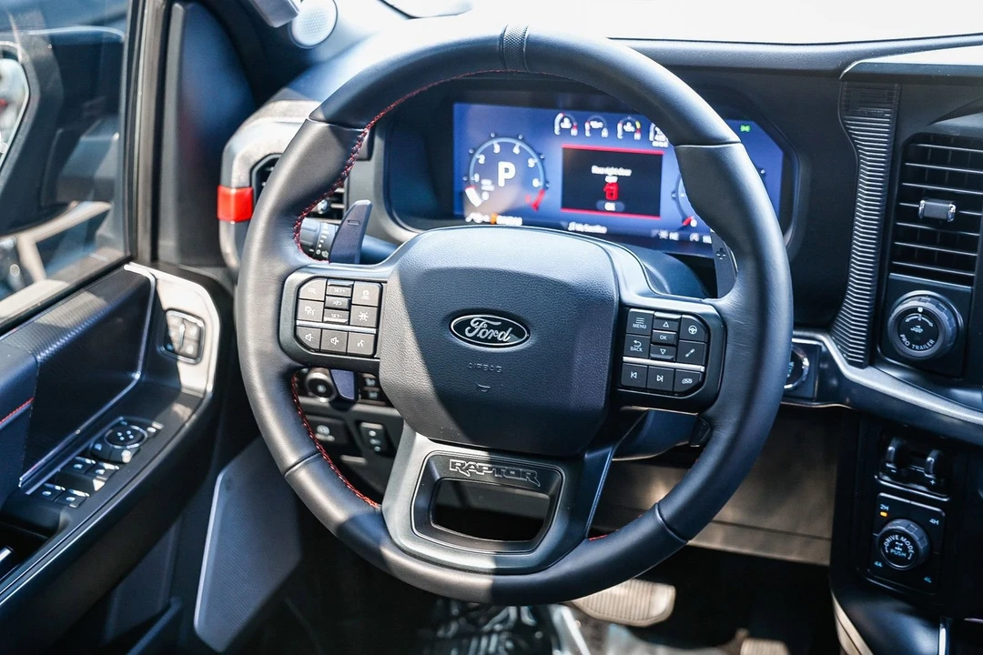 2025 Ford F-150 Raptor 14th Gen - Image 13 of 31