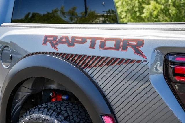 2025 Ford F-150 Raptor 14th Gen - Image 12 of 31