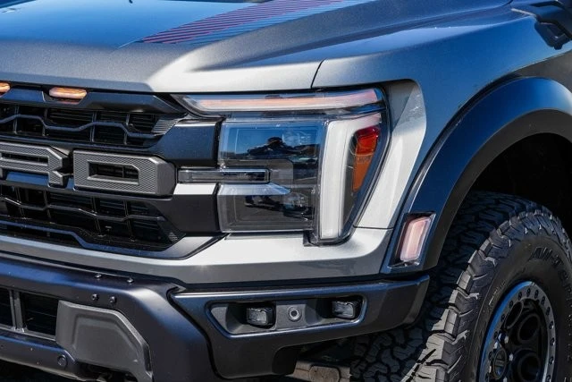 2025 Ford F-150 Raptor 14th Gen - Image 8 of 31