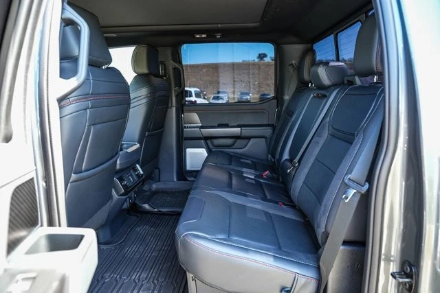 2025 Ford F-150 Raptor 14th Gen - Image 19 of 31
